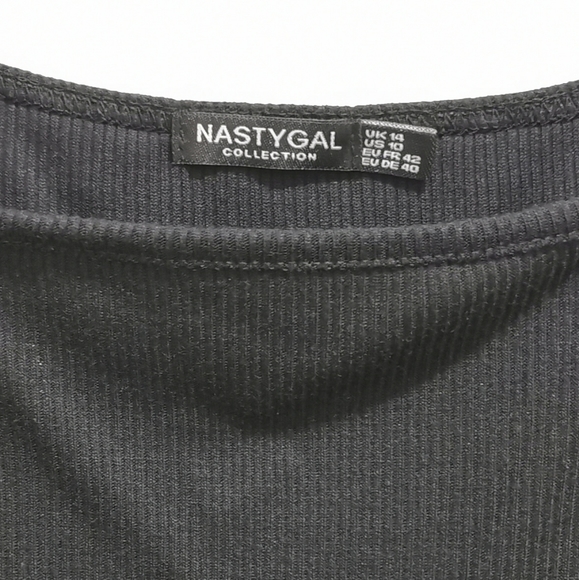 🌸 Ribbed Ruffle Dress 🌸 - Picture 3 of 4